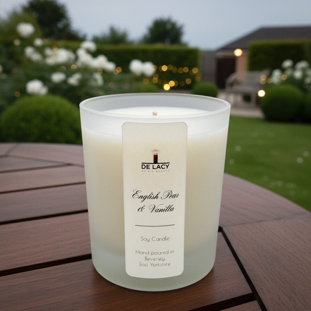 De Lacy at Home Candle English Pear and Vanilla / 220 Grams Signature Candles
