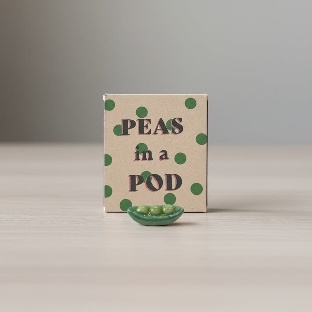 De Lacy at Home Peas in a Pod Matchbox Pocket Hug
